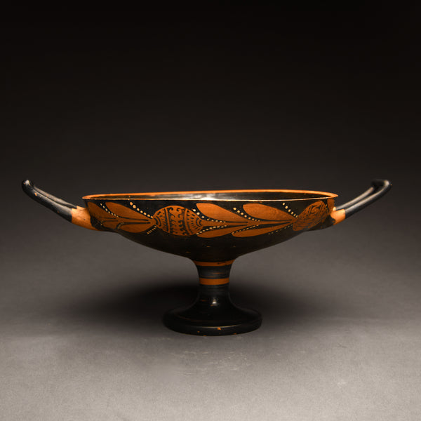 Paestan Red-Figure Kylix